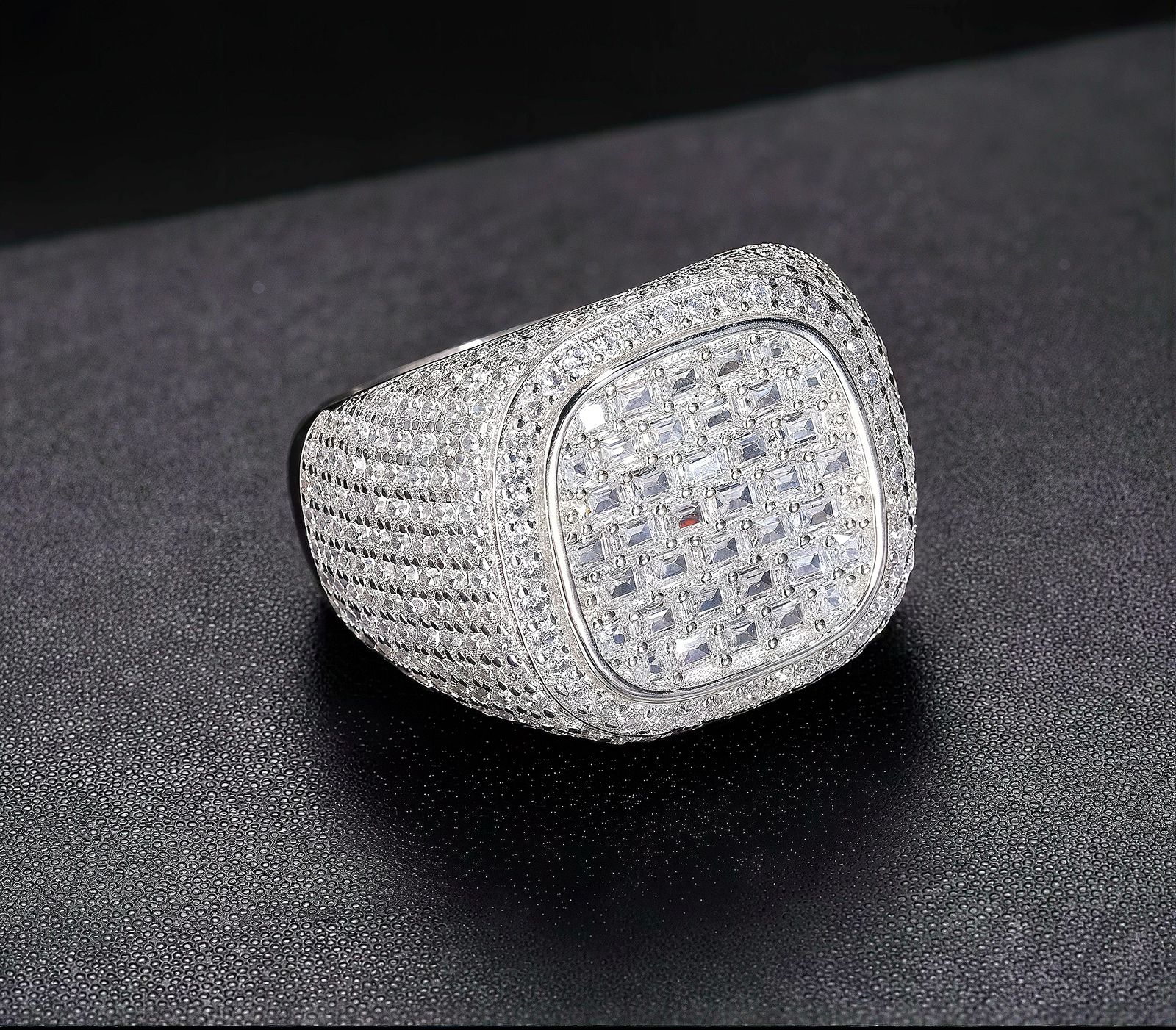 Anillo Royal Square Iced Rings Plata 925 Stone Moissanita VVS1